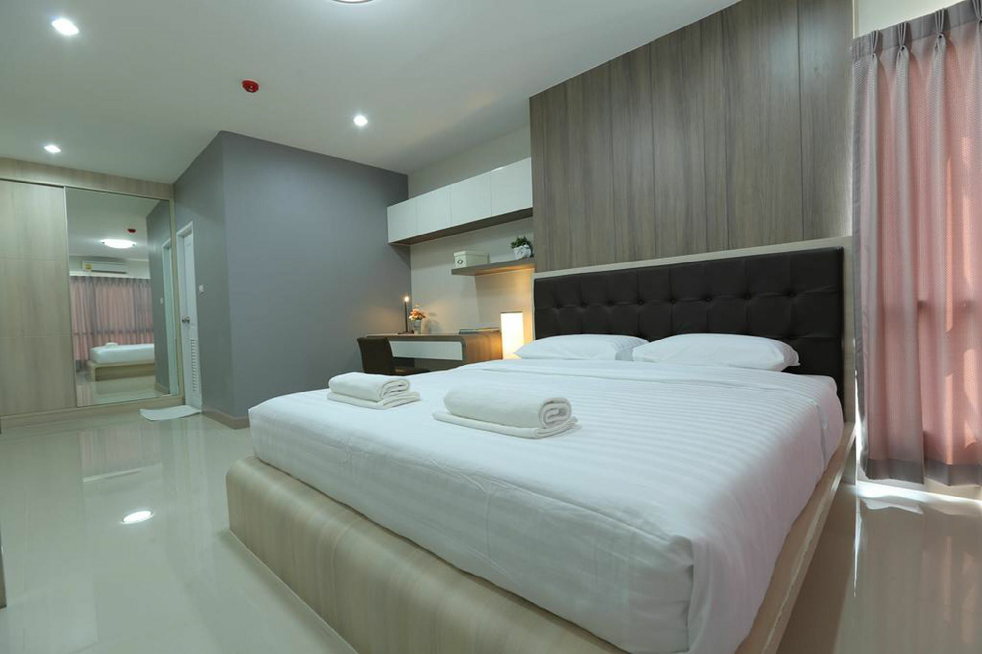 Central Place Serviced Apartment Angsila 촌부리 외부 사진